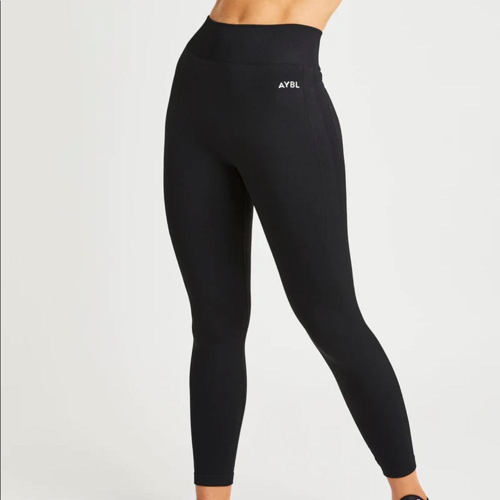AYBL MOTION SEAMLESS LEGGINGS- jet black